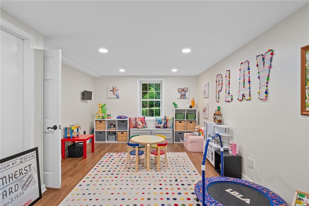 5545 Cross Gate Court