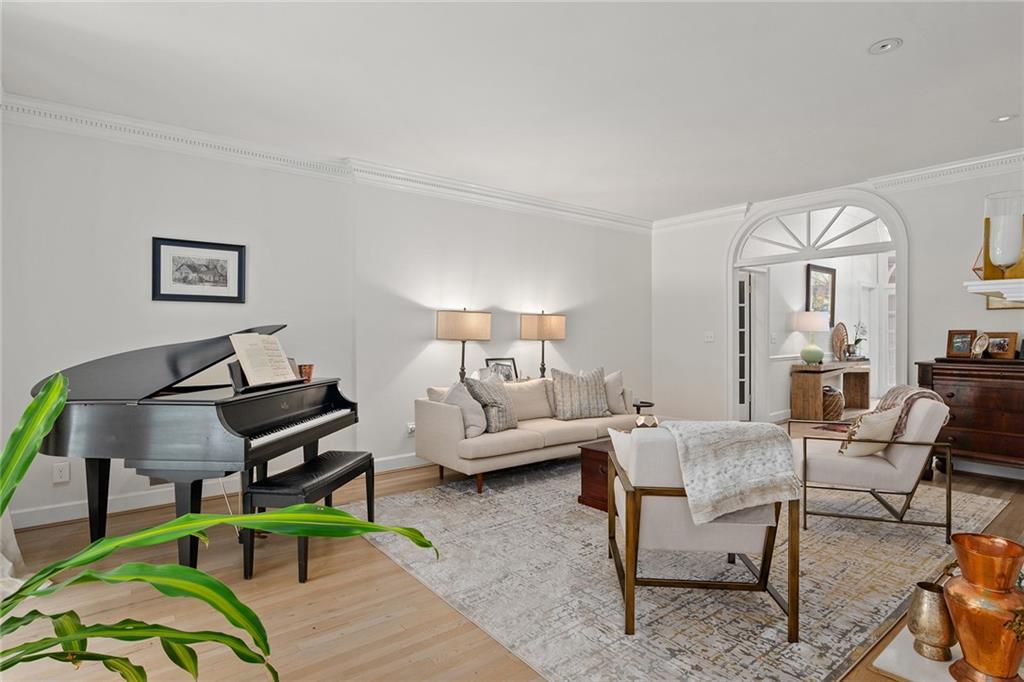 5545 Cross Gate Court