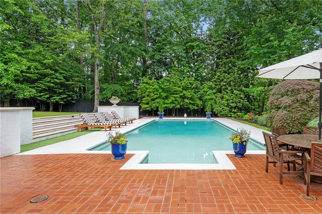 5545 Cross Gate Court