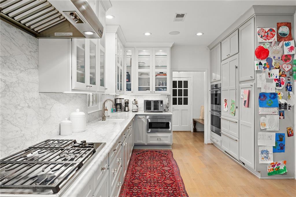 5545 Cross Gate Court