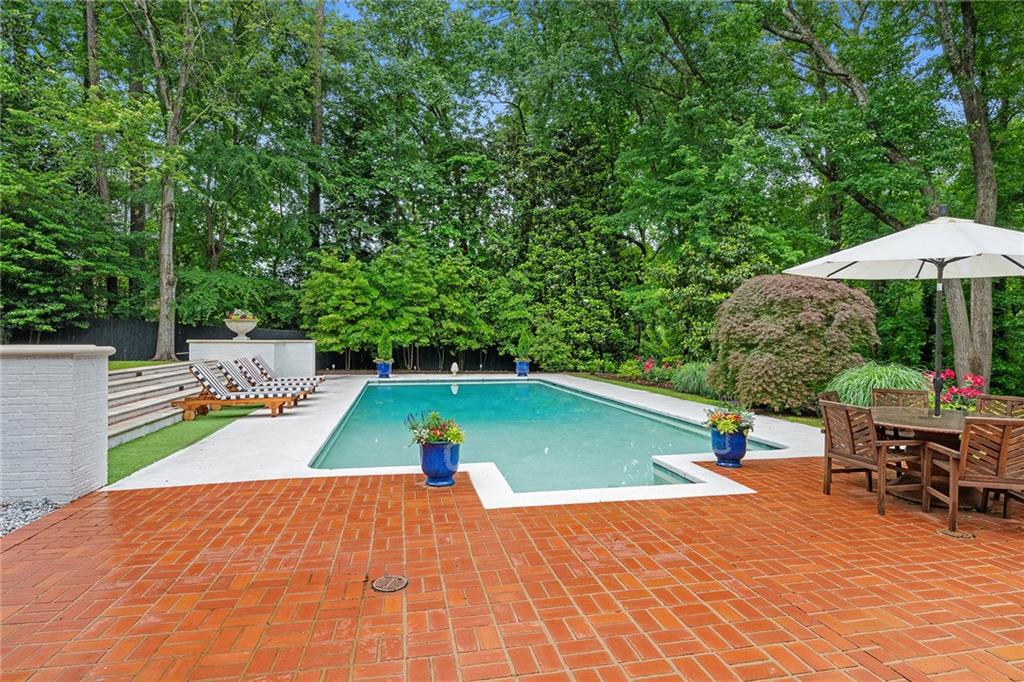 5545 Cross Gate Court