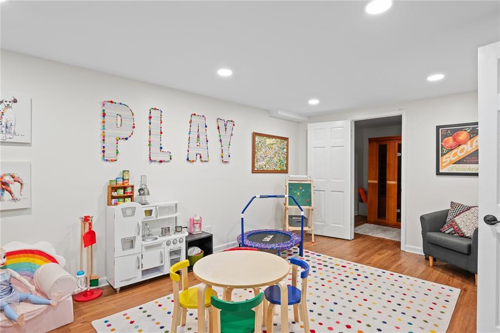 5545 Cross Gate Court