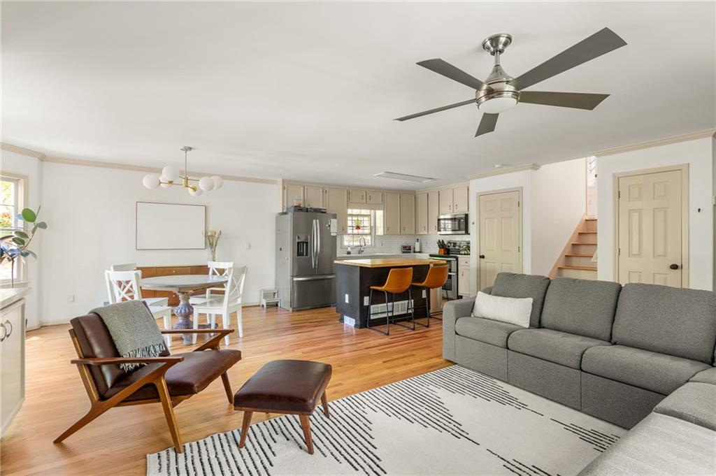 205 Pauline Drive NW