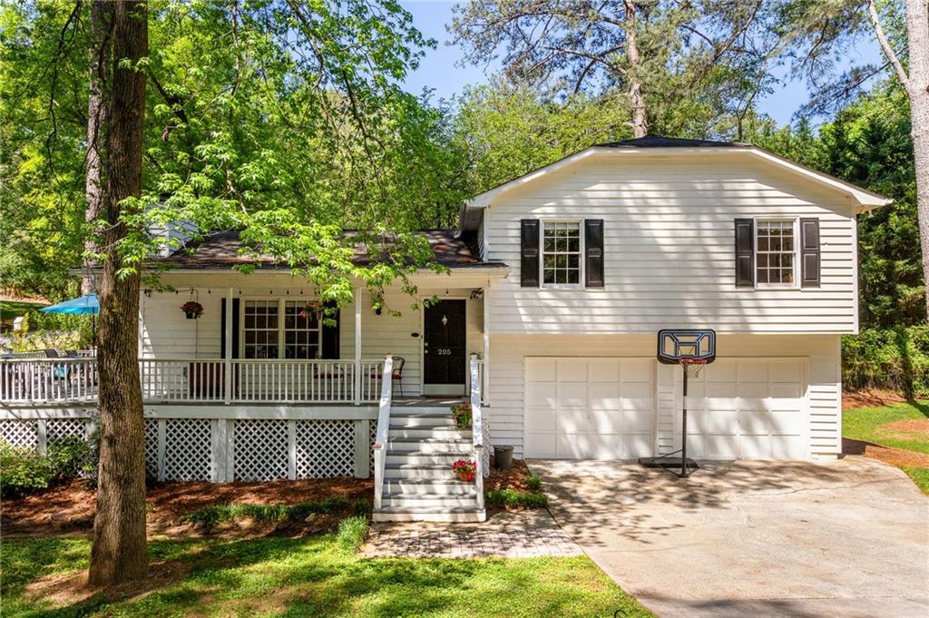 205 Pauline Drive NW