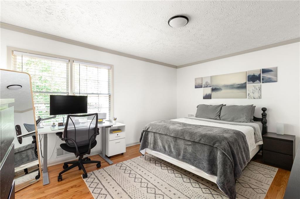 205 Pauline Drive NW