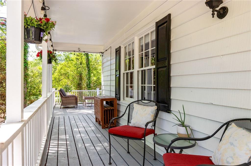 205 Pauline Drive NW