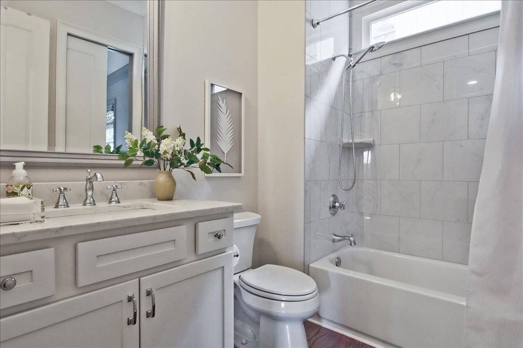 4240 Weaver Street SE