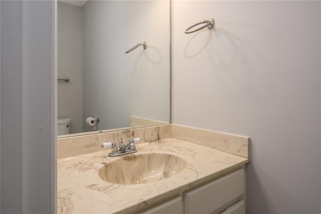 501 Defoors Landing NW