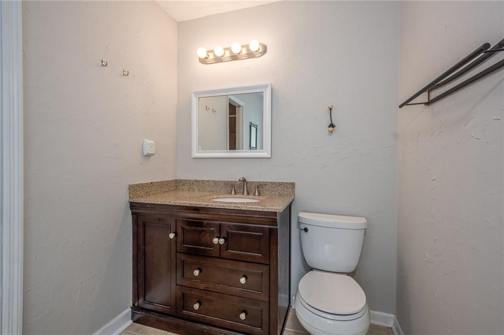 501 Defoors Landing NW