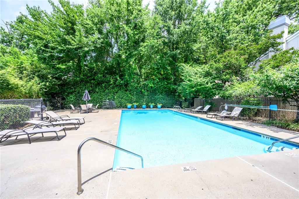 501 Defoors Landing NW