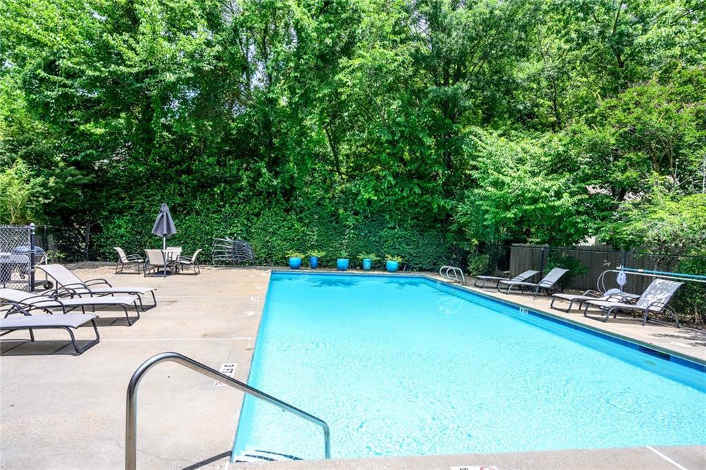 501 Defoors Landing NW