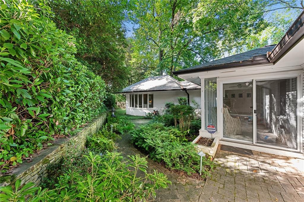 4181 N Stratford Road NE