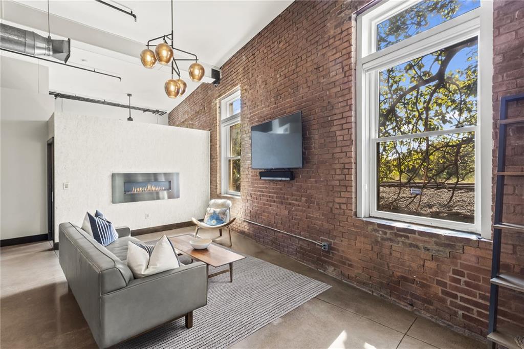 350 Peters Street SW Unit 7