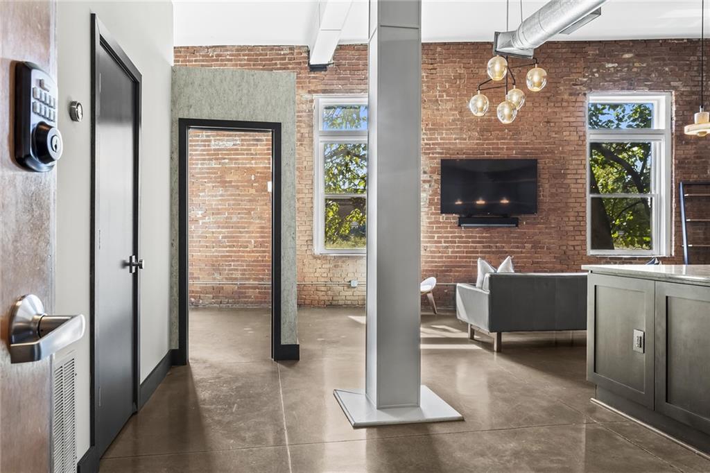 350 Peters Street SW Unit 7