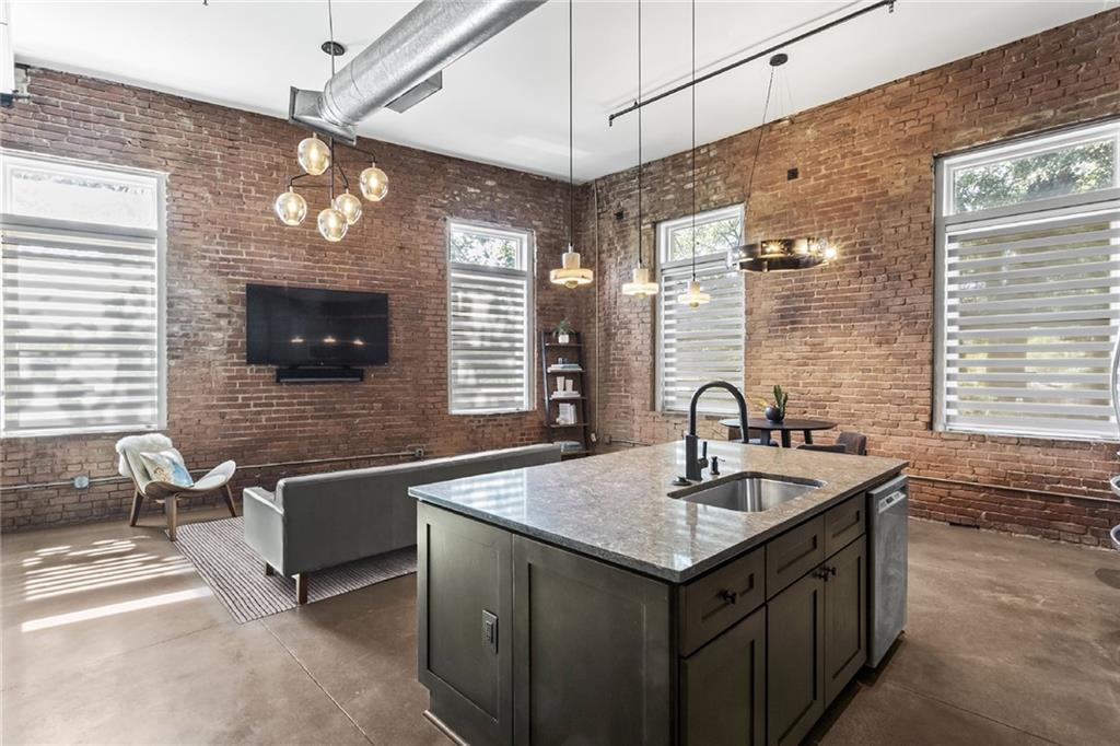 350 Peters Street SW Unit 7