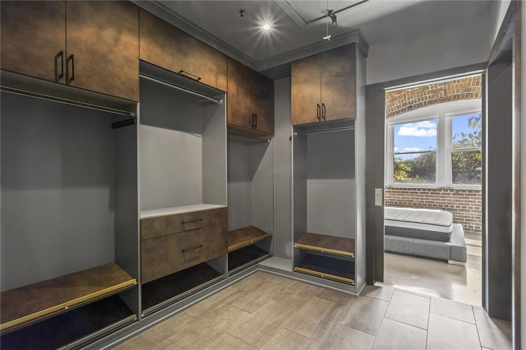 350 Peters Street SW Unit 7