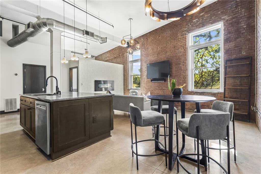 350 Peters Street SW Unit 7