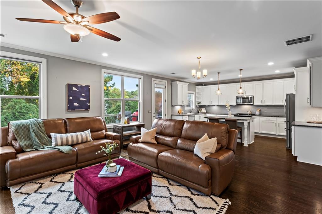 1944 Preston Park Place