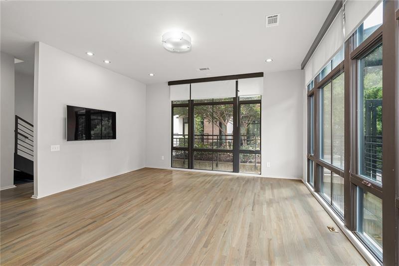 721 Longleaf Drive NE Unit 6