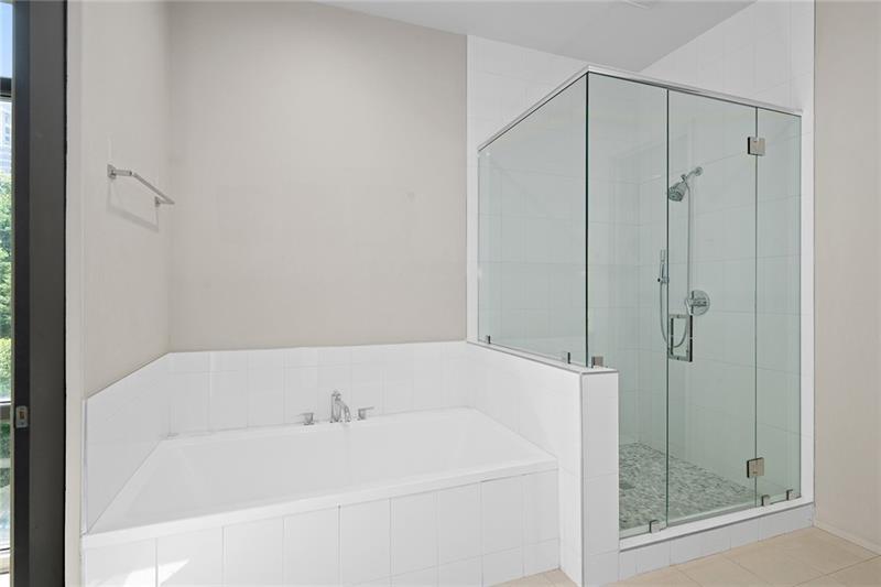 721 Longleaf Drive NE Unit 6