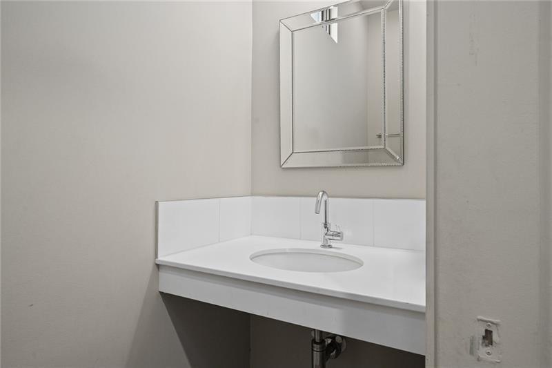 721 Longleaf Drive NE Unit 6