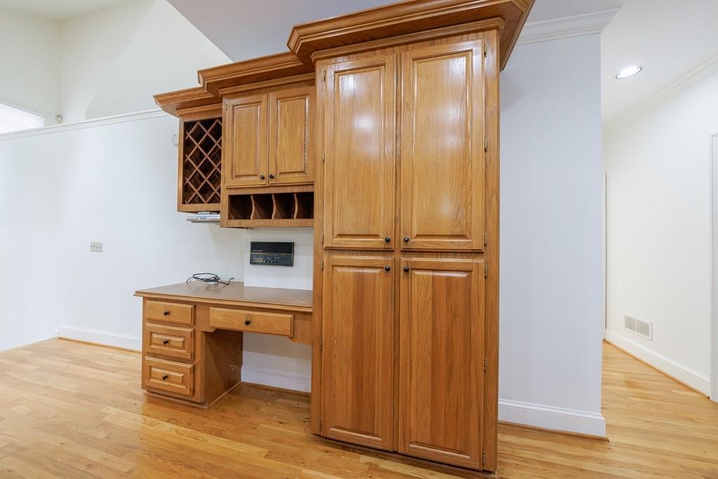 1730 Point Pleasant SE