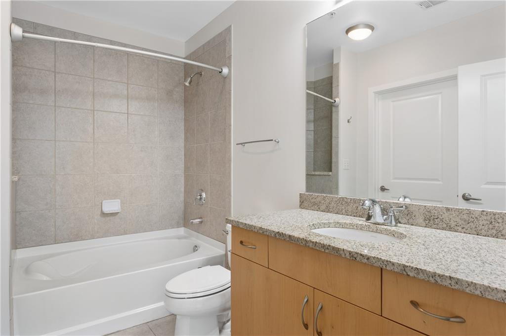 400 W Peachtree Street NW Unit 2706