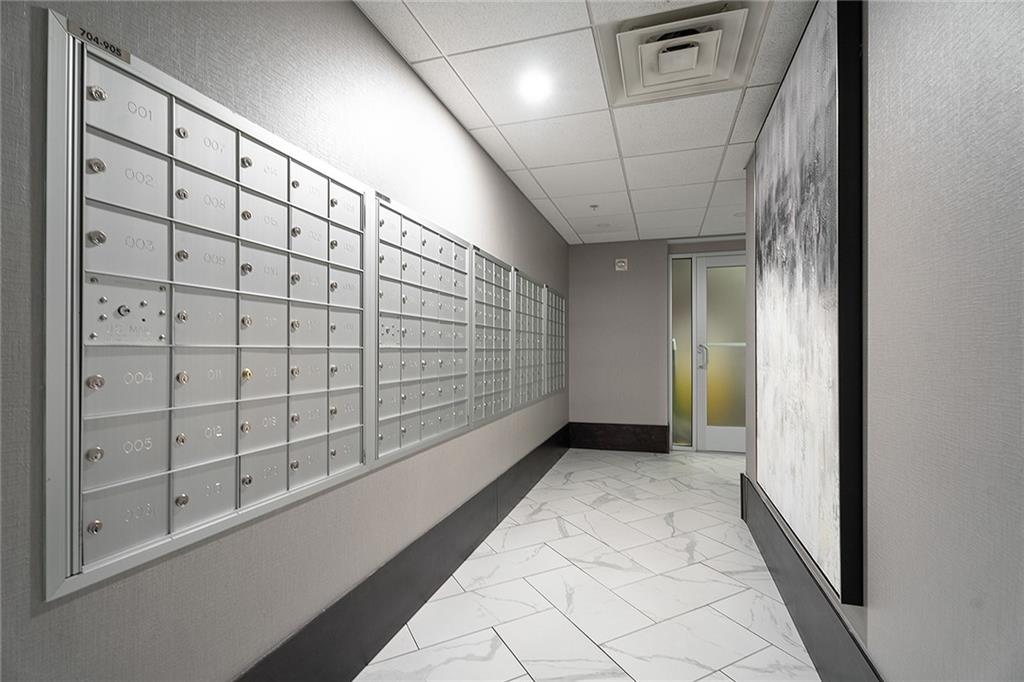 400 W Peachtree Street NW Unit 2706