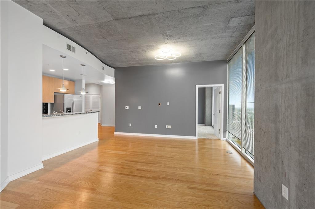 400 W Peachtree Street NW Unit 2706