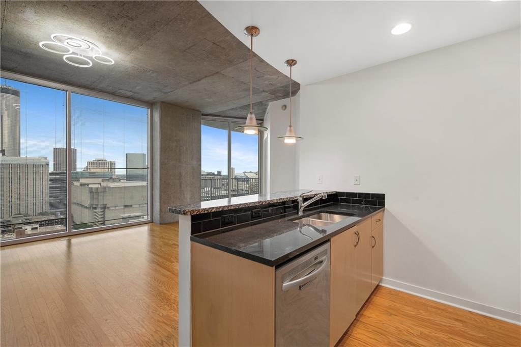 400 W Peachtree Street NW Unit 2706