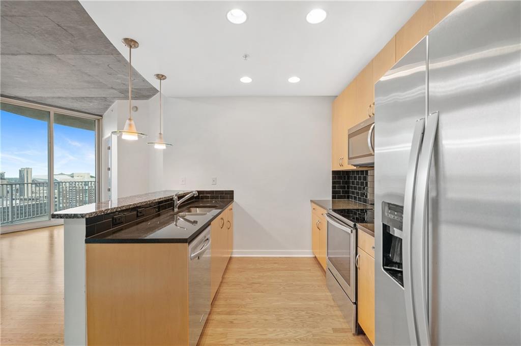 400 W Peachtree Street NW Unit 2706