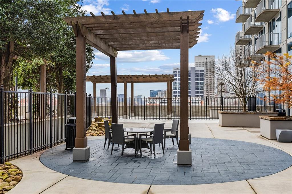 400 W Peachtree Street NW Unit 2706