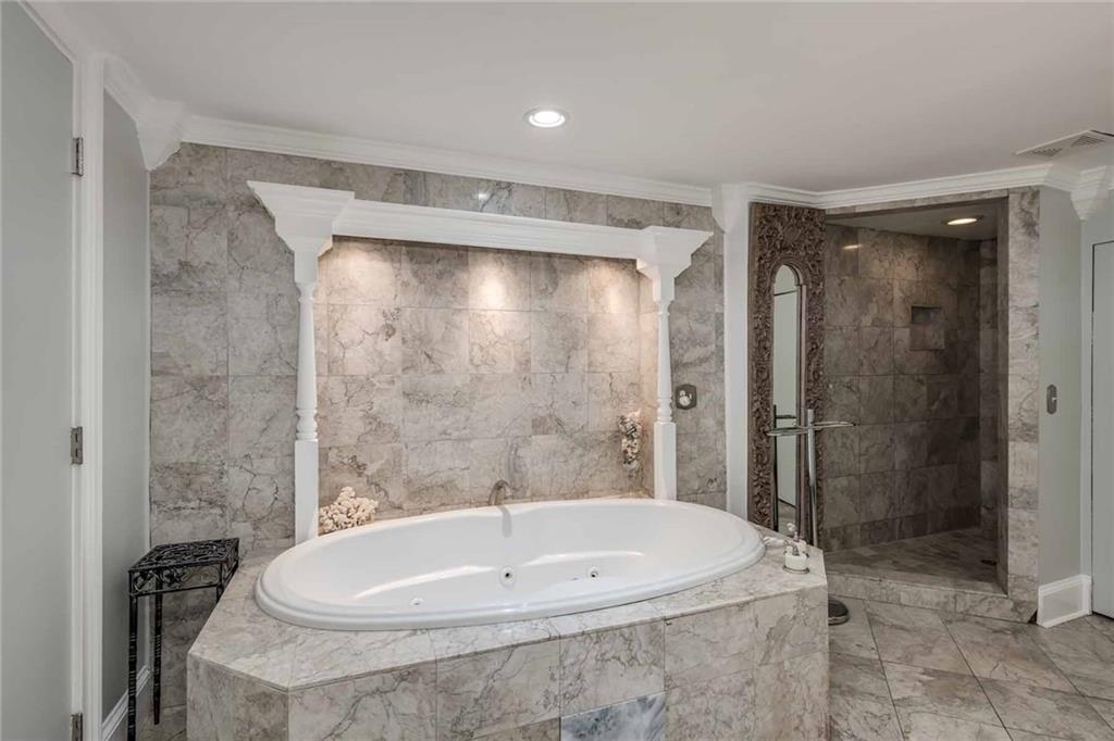 2840 Peachtree Road NW Unit 202