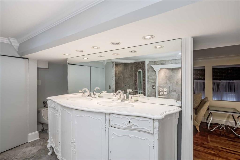 2840 Peachtree Road NW Unit 202