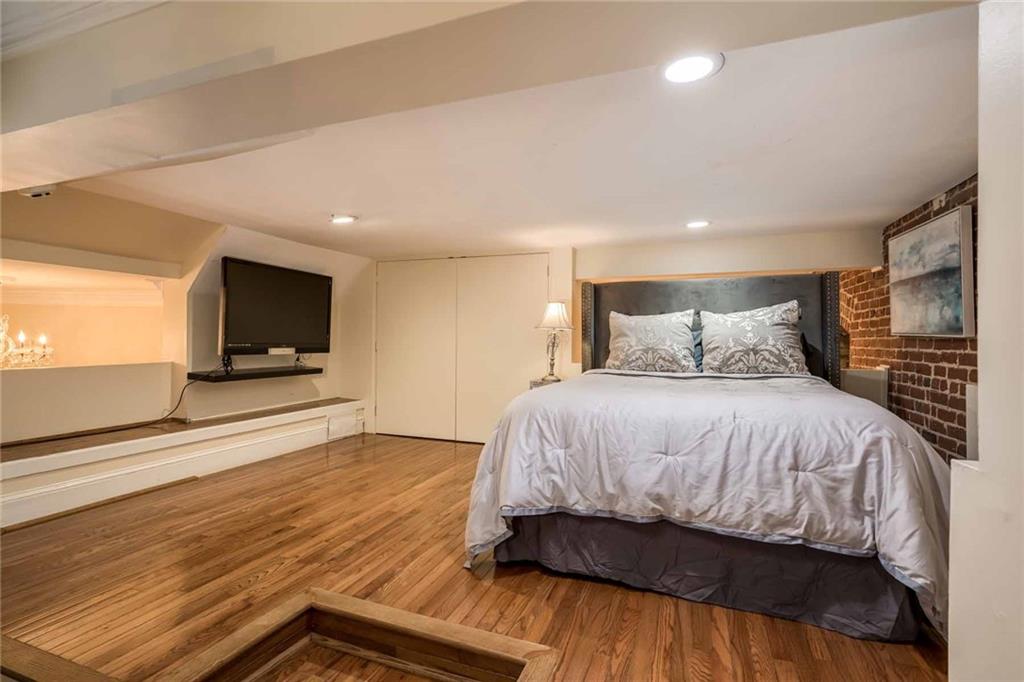 2840 Peachtree Road NW Unit 202