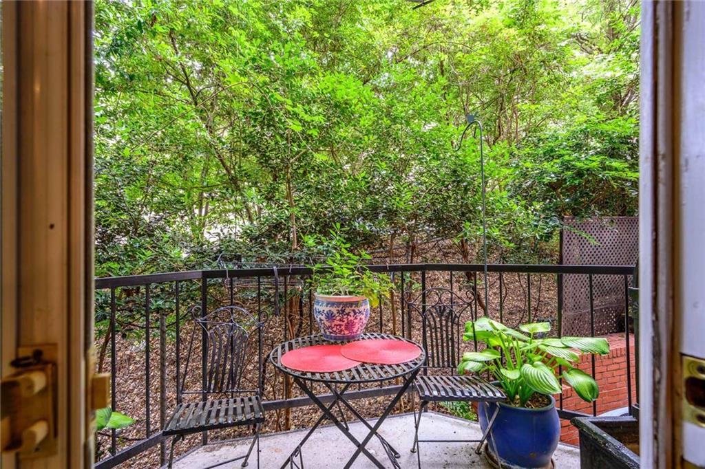 2840 Peachtree Road NW Unit 202