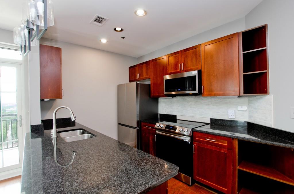 325 E Paces Ferry Road Unit 2111