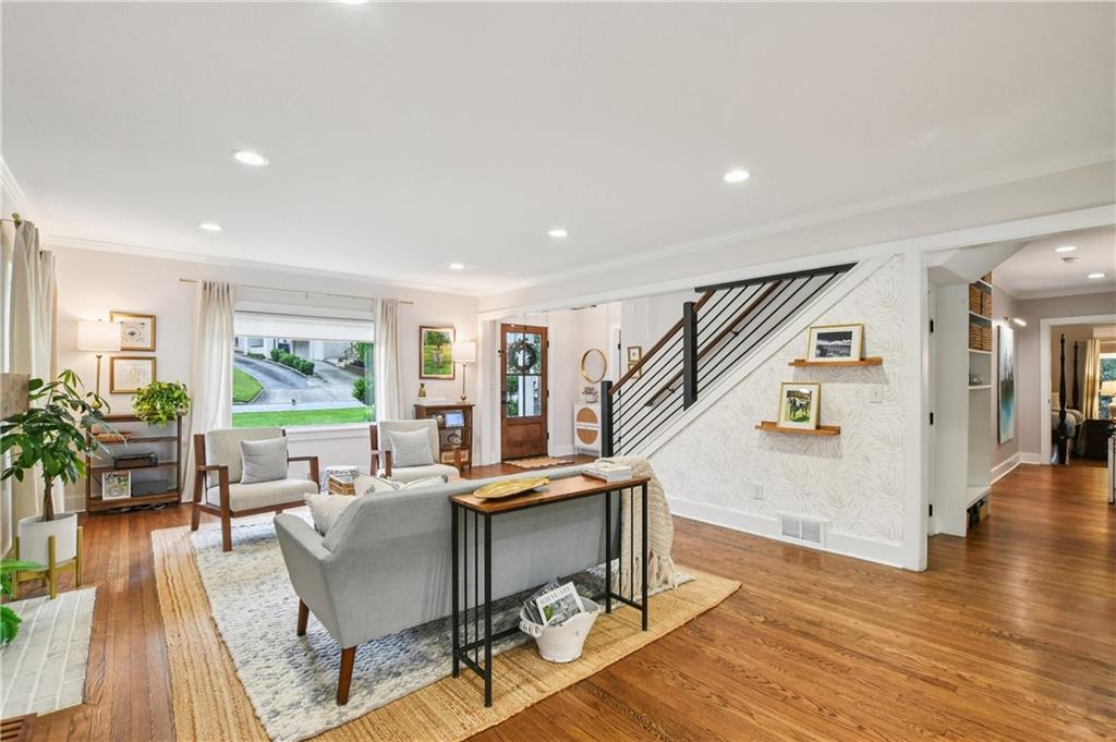 2035 Fairhaven Circle NE