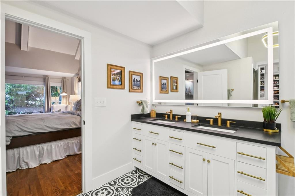 2035 Fairhaven Circle NE