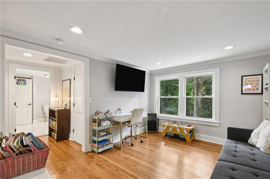 2035 Fairhaven Circle NE