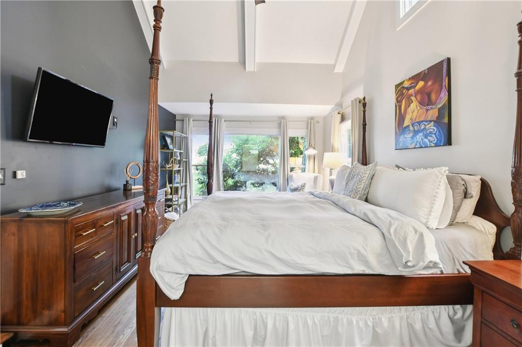 2035 Fairhaven Circle NE