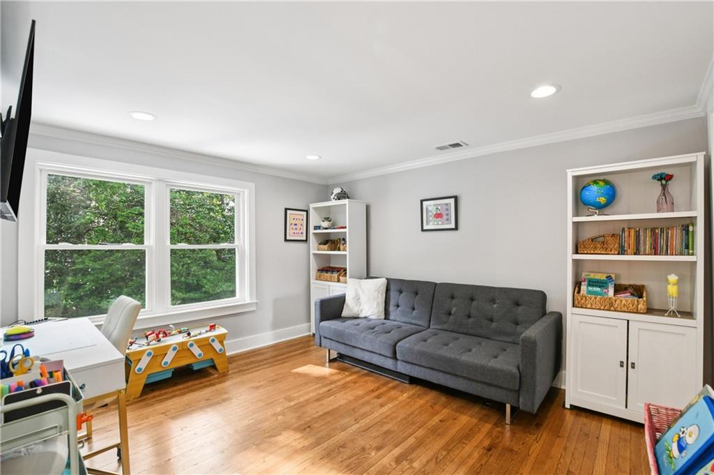 2035 Fairhaven Circle NE