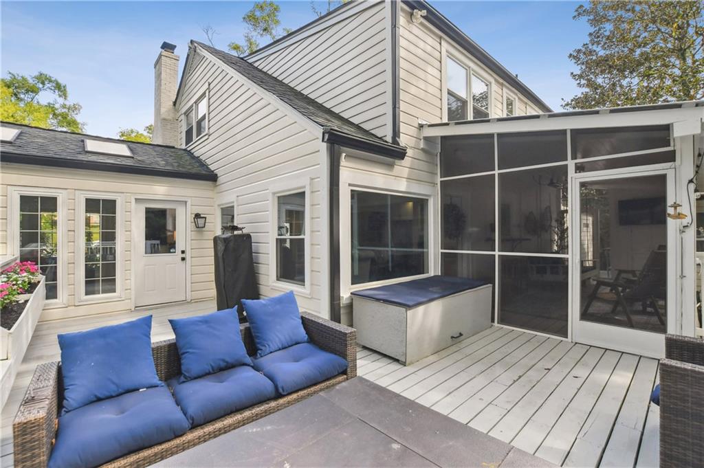 2035 Fairhaven Circle NE