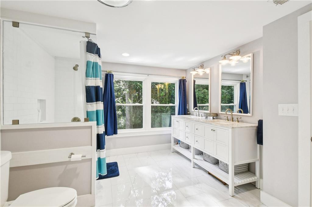 2035 Fairhaven Circle NE