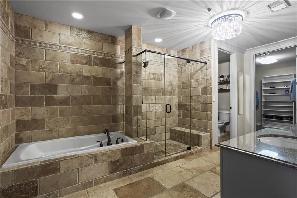 2233 Peachtree Road NE Unit 402
