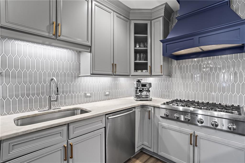 2233 Peachtree Road NE Unit 402