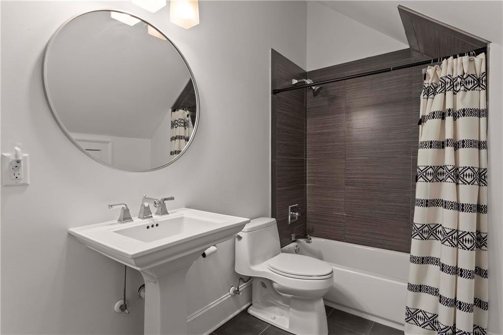 939 Cherokee Avenue SE