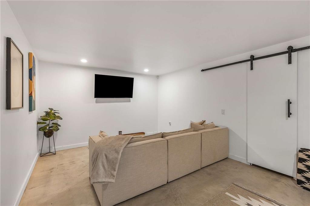 3462 S Sherwood Road SE