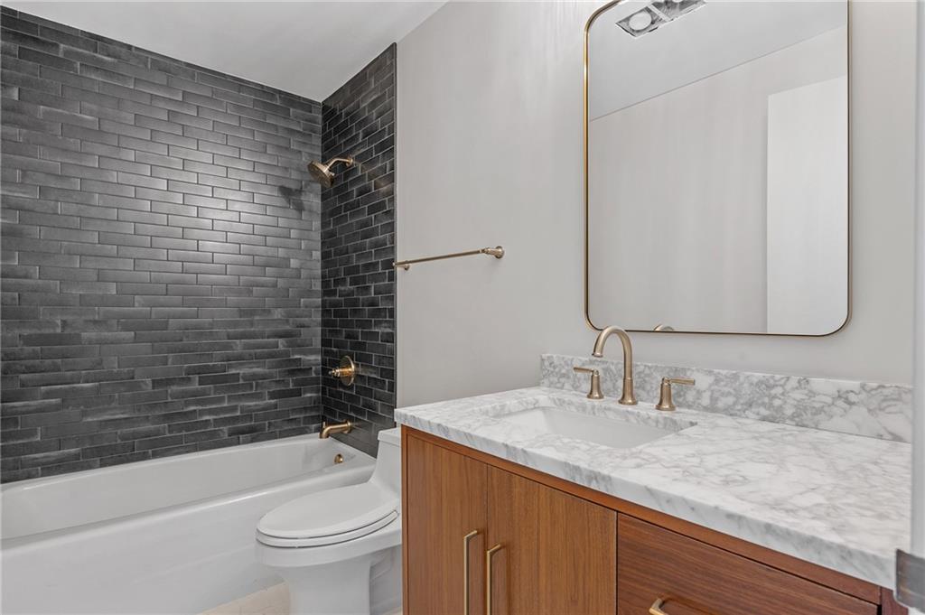 2575 Peachtree Road NE Unit 22A