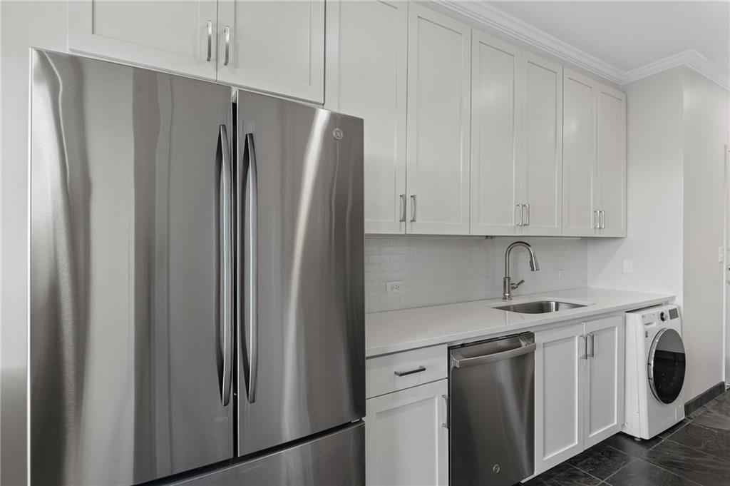 2575 Peachtree Road NE Unit 22A